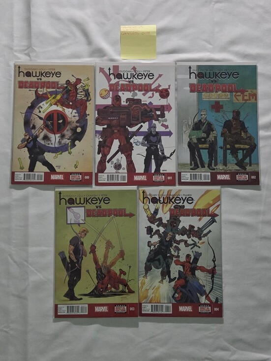 Marvel Other - Hawkeye vs Deadpool (2014) comic book lot